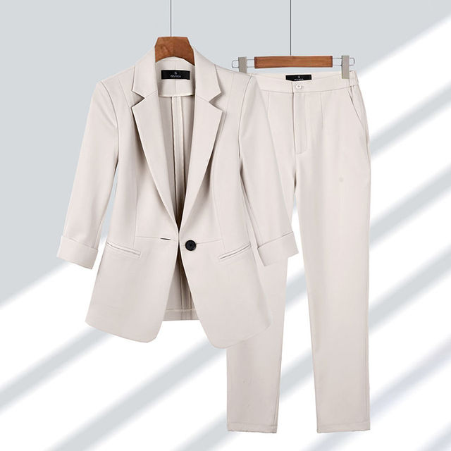 Yolande | Elegant Spring Style Woman's Suit