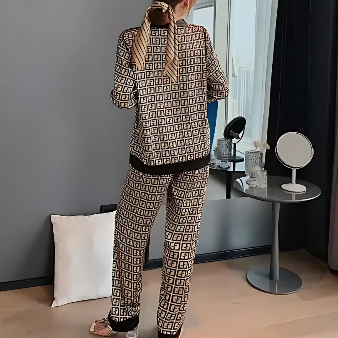 Regina | Silky Elegance Woman's Pyjama Set